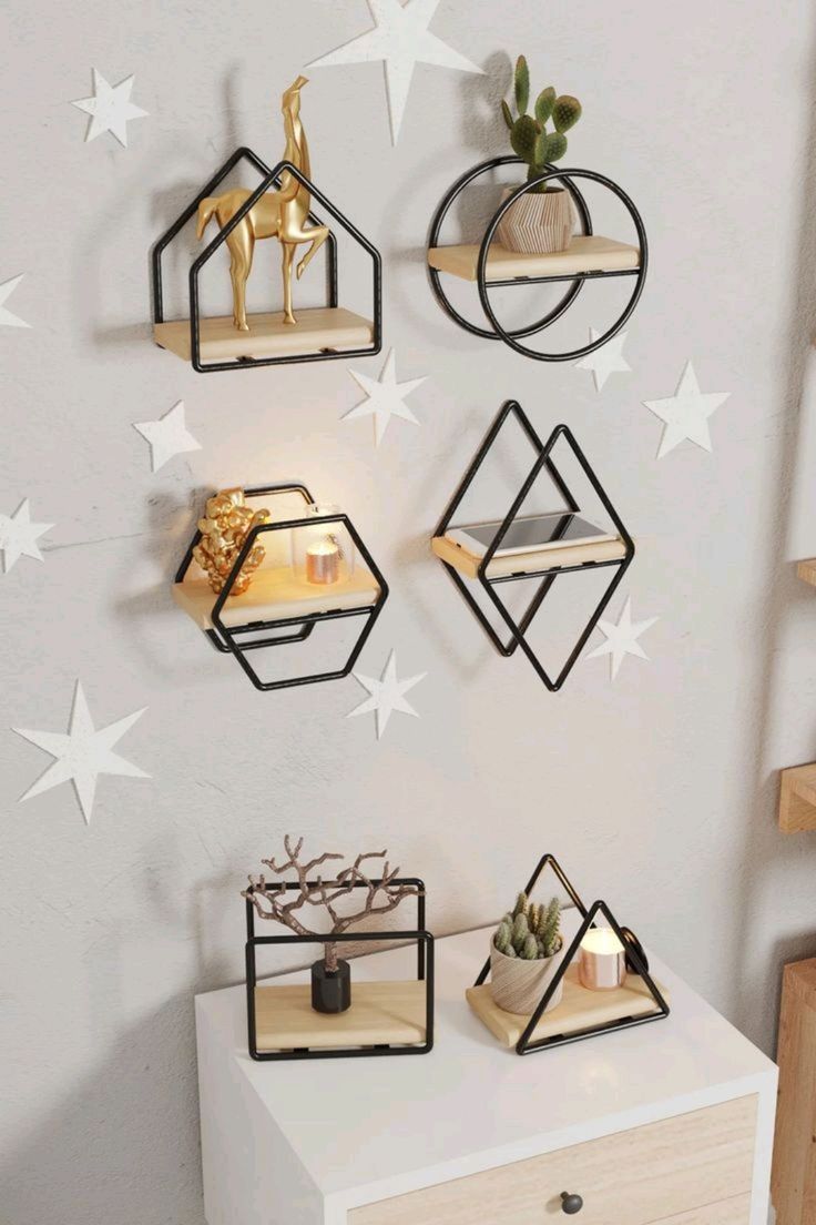 Mid-Century Diamond Grid Wall Decor – Brushed Gold