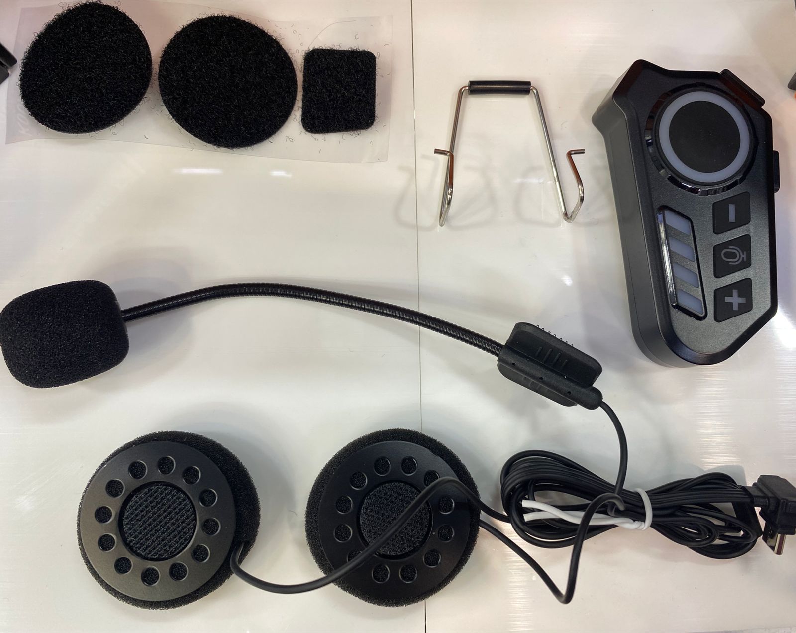 K06 Helmet Bluetooth Earphones – Wireless Motorcycle Helmet Headphones with quality Sound & Hands-Free Calling